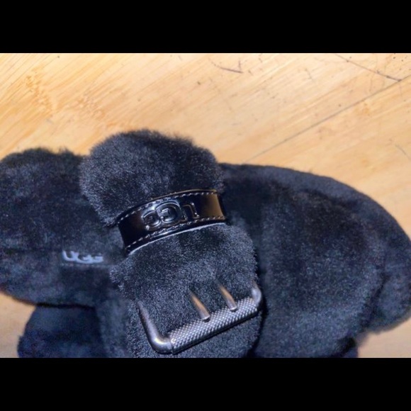 UGG’s - Picture 1 of 3